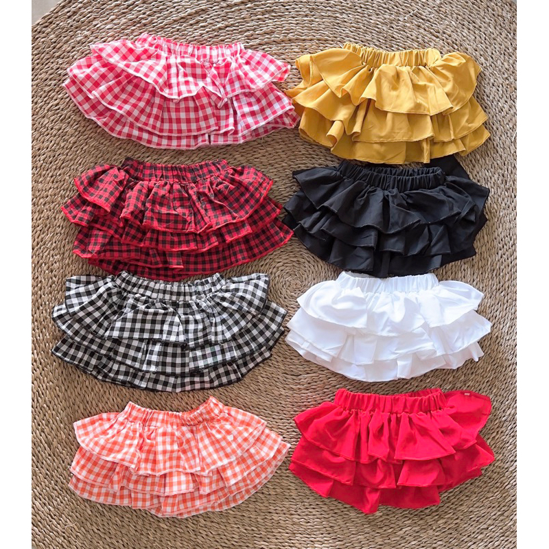 Chan váy có quần trong cho bé