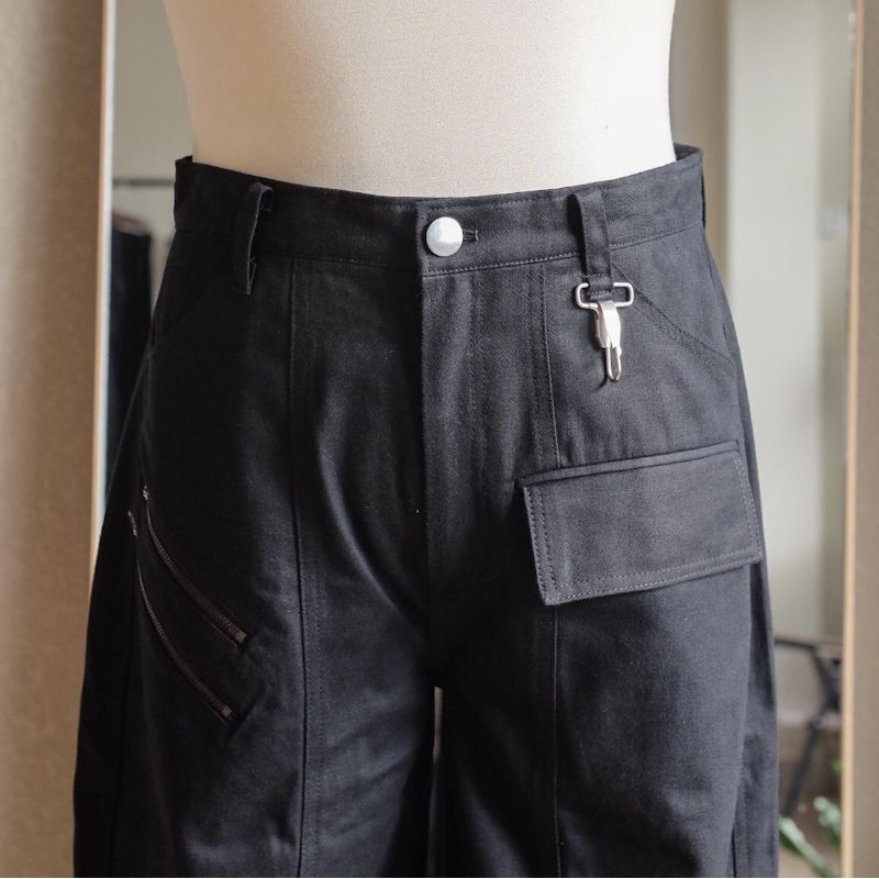 Quần Kaki Straight Fit - Introver Boy Club - Màu Đen