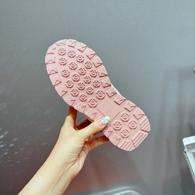 Giày thể thao CNK thêu - Hàng QC fullbox- Kèm video thật- Sẵn hồng trắng