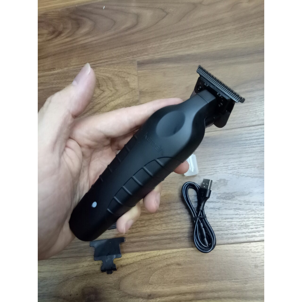 Tông đơ chấn viền sắc nét - siêu sát km2299