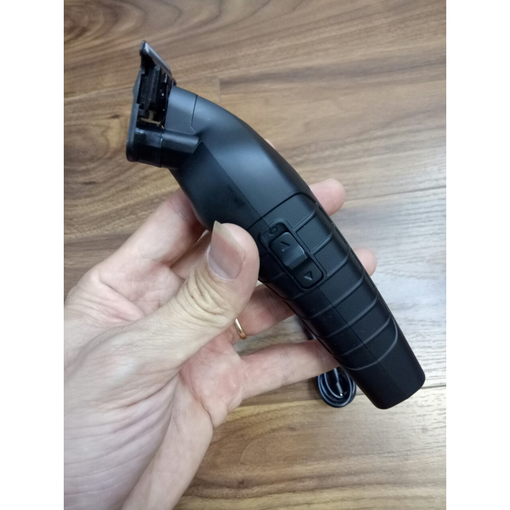 Tông đơ chấn viền sắc nét - siêu sát km2299