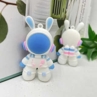 Móc khóa phi hành gia tai thỏ dây pop pit.