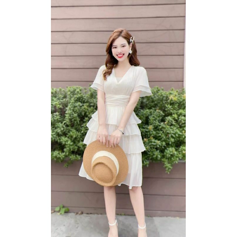 Váy tơ đi biển