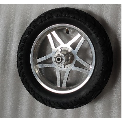 Giao ngẫu nhiên sao hoặc xoắn, Bánh xe Scooter 12 inch .thông số bánh 12 1/2 x 2 1/4 KÈM TRỤC NAMHP
