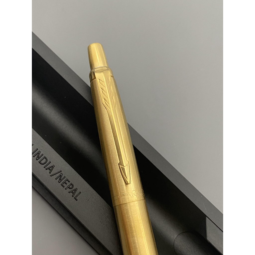 Set bút bi bấm Parker Jotter London và móc khoá - 119.3.PK.JLBPWGT.BL