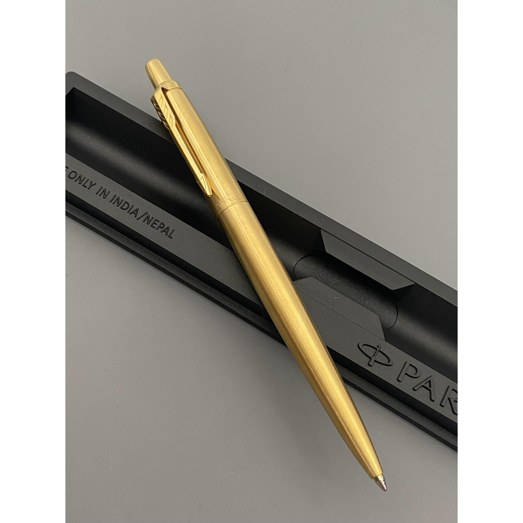 Set bút bi bấm Parker Jotter London và móc khoá - 119.3.PK.JLBPWGT.BL