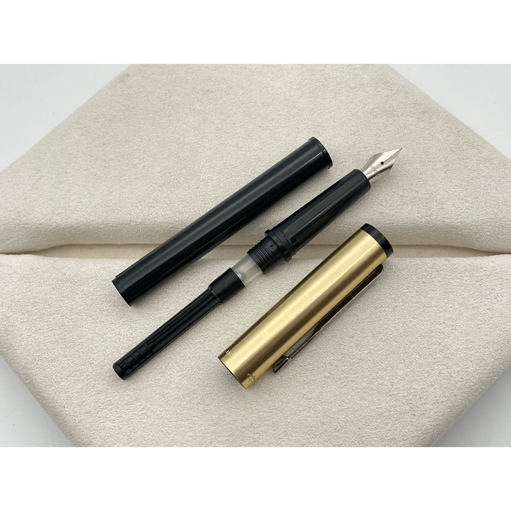 Bút mực Parker Beta Premium made in India - 111.3.PK.BPFPWGT.FP