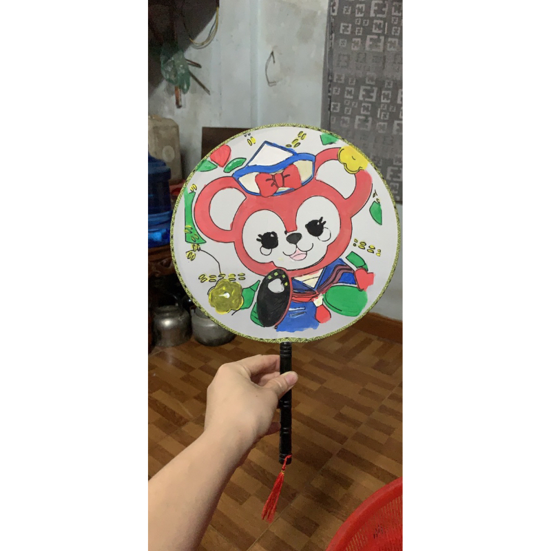 Quạt vải lụa tô màu cho bé