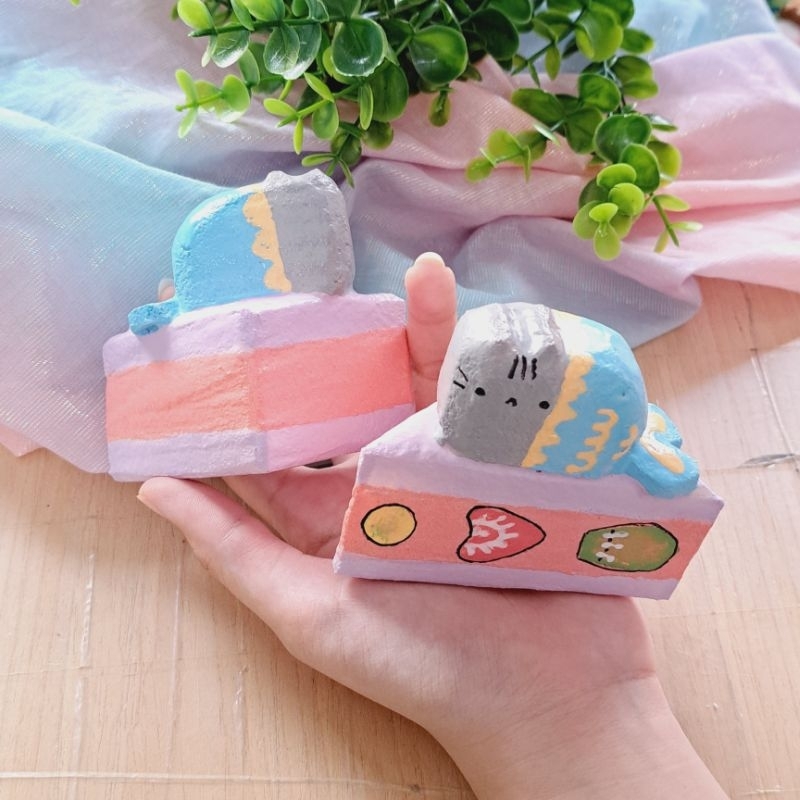 Squishy handmade BÁNH GATO PUSHEEN TIÊN CÁ