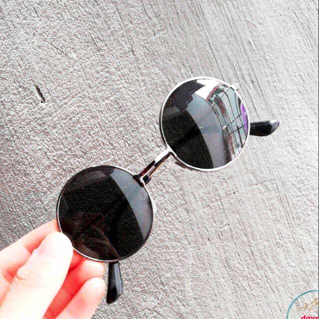 MẮT KÍNH THỜI TRANG NGỐ THẦY BÓI MÙ MÀU ĐEN CỰC NGẦU QUÁ HOT