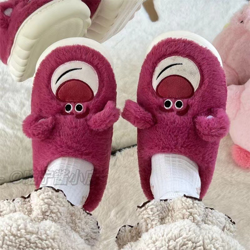 Dép bông đi trong nhà giữ ấm, dép gấu dâu Toy Story Lotso hoạ tiết hoạt hình đáng yêu dành cho học sinh