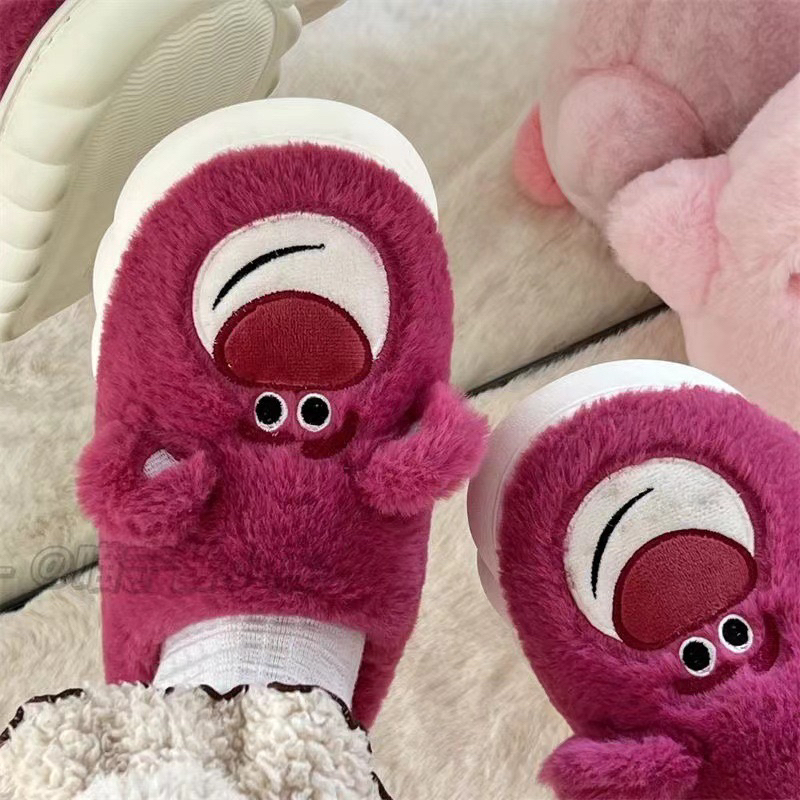 Dép bông đi trong nhà giữ ấm, dép gấu dâu Toy Story Lotso hoạ tiết hoạt hình đáng yêu dành cho học sinh