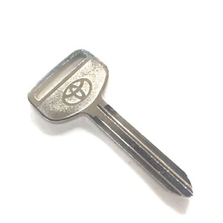 Phôi chìa khóa xe Toyota Innova Fortuner