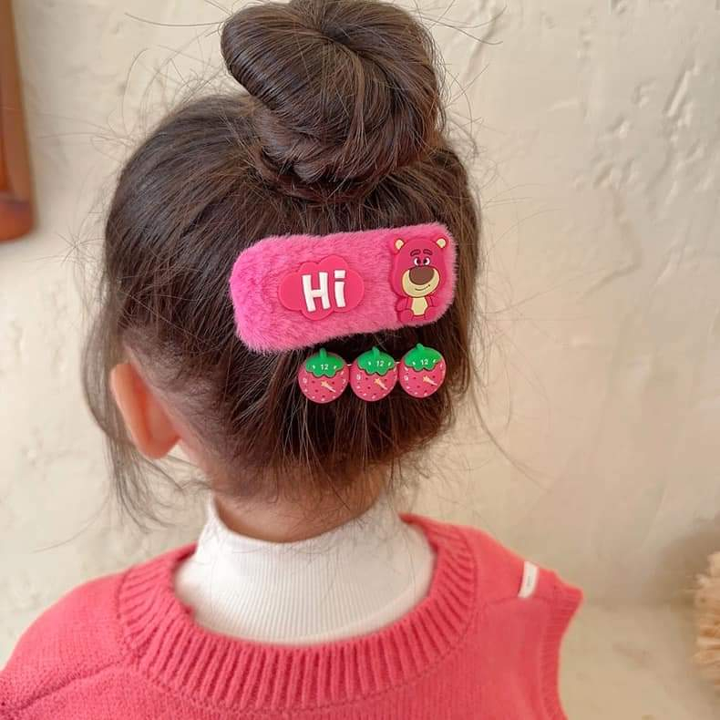 Set 8 kẹp len họa tiết gấu dâu lotso cute