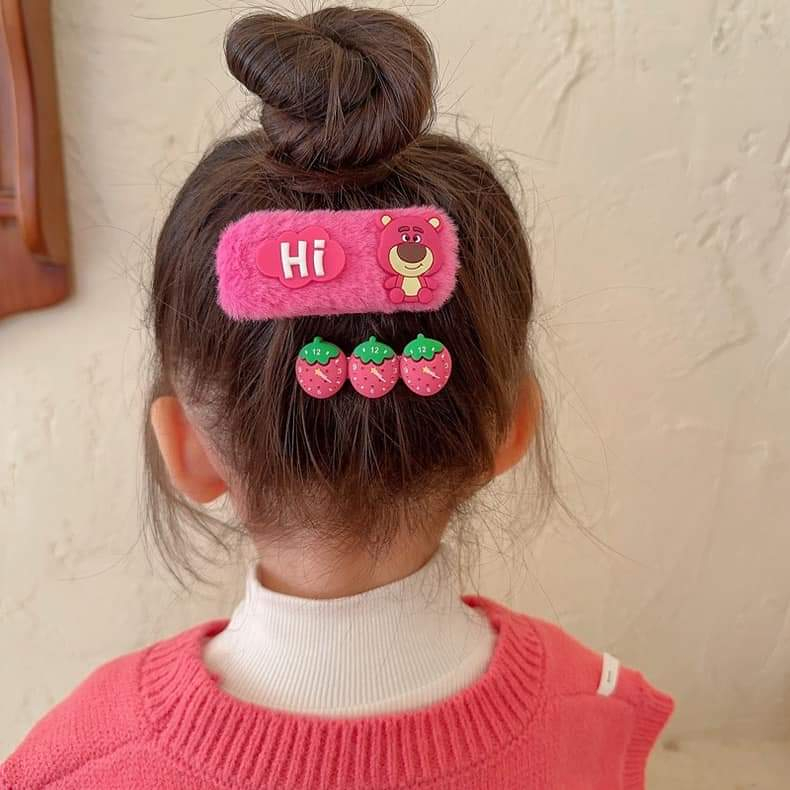 Set 8 kẹp len họa tiết gấu dâu lotso cute