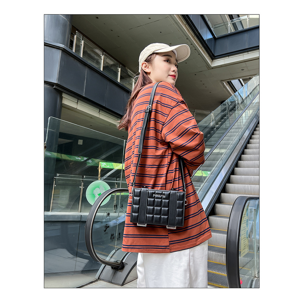 Túi đeo chéo, túi nam kẻ ô phong cách Hàn Quốc Z22.Store