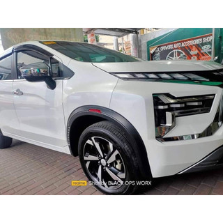 Cua lốp hàng theo xe lắp dán keo 3m lắp cho các dòng xe xpander các đời xe