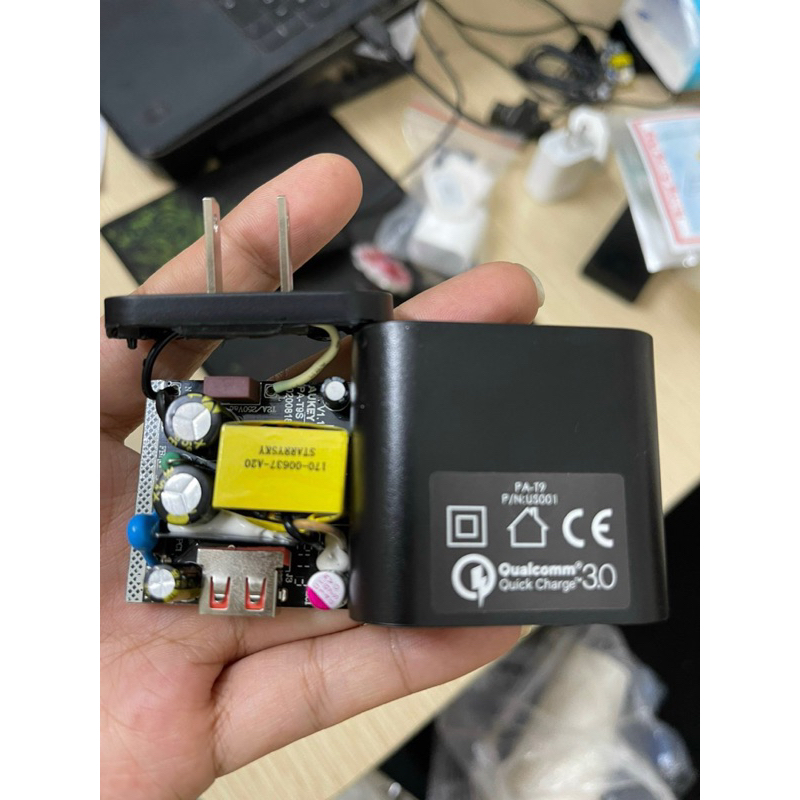 Củ sạc Aukey PA -T9 Quick Charge 3.0