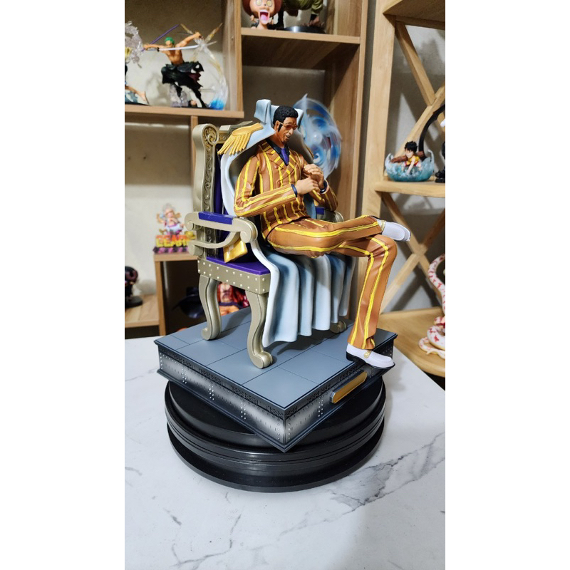 Đô đốc Kizaru ngồi ghế trong trận chiến Marine Ford - Cao 29 cm