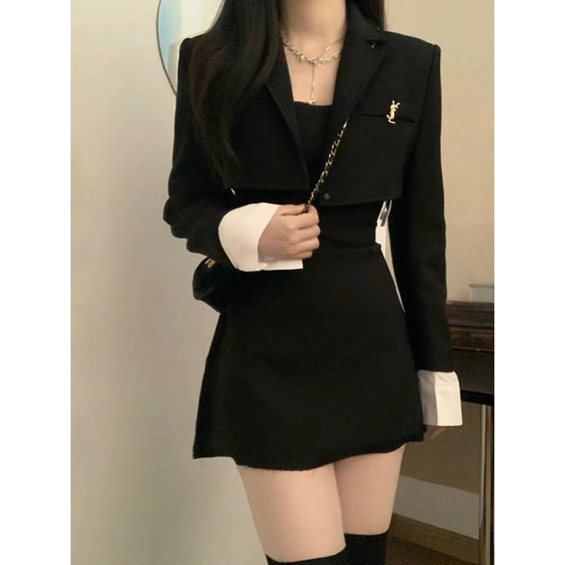 Set đầm mini đen 2s dáng chữ A kèm khoác crop vest blazer đen tay dài