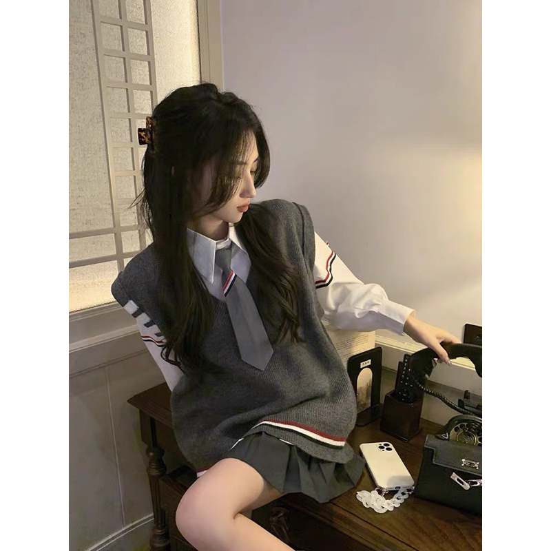 Bộ váy sơ mi xám