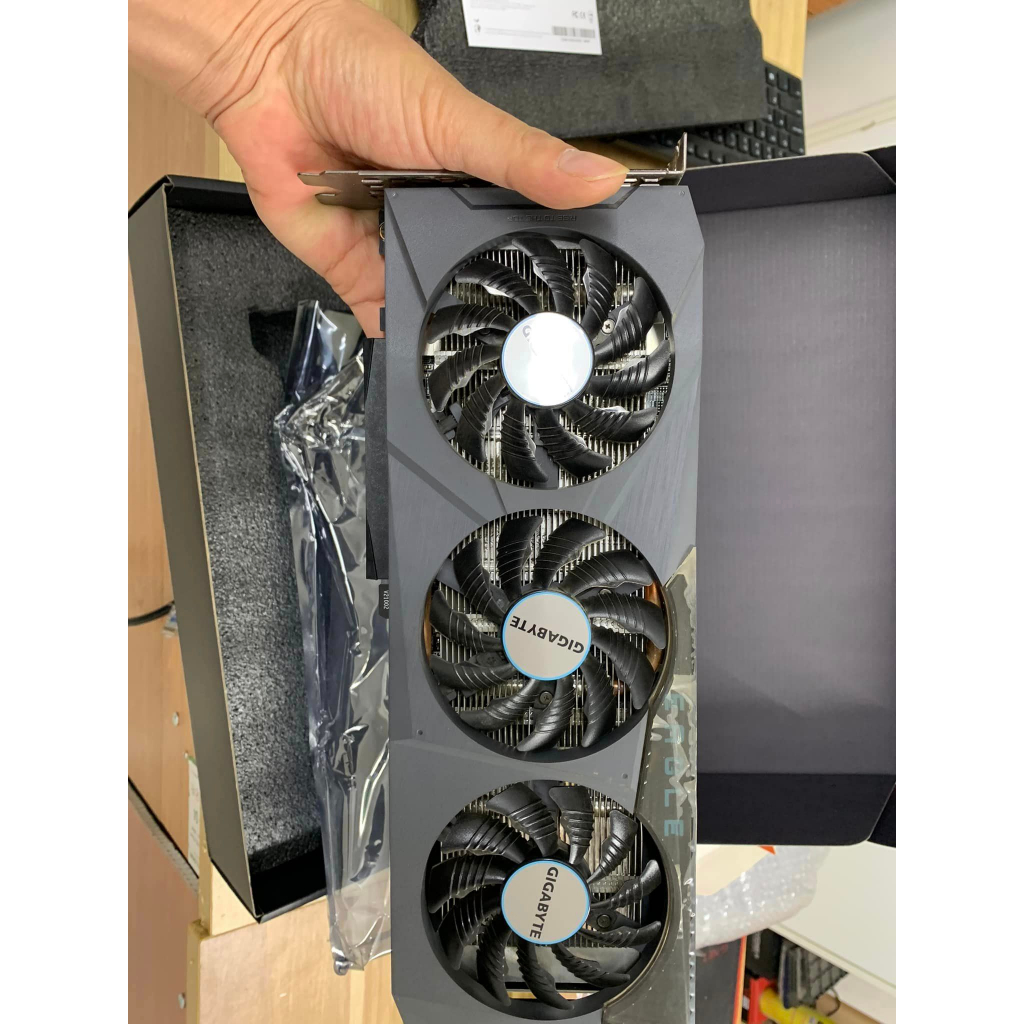 Card màn hình Gigabyte Radeon RX 6600 EAGLE 8GB Cũ