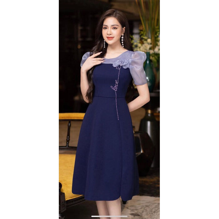 Đầm A phối tay tơ, kèm hoa đính tay sang chảnh