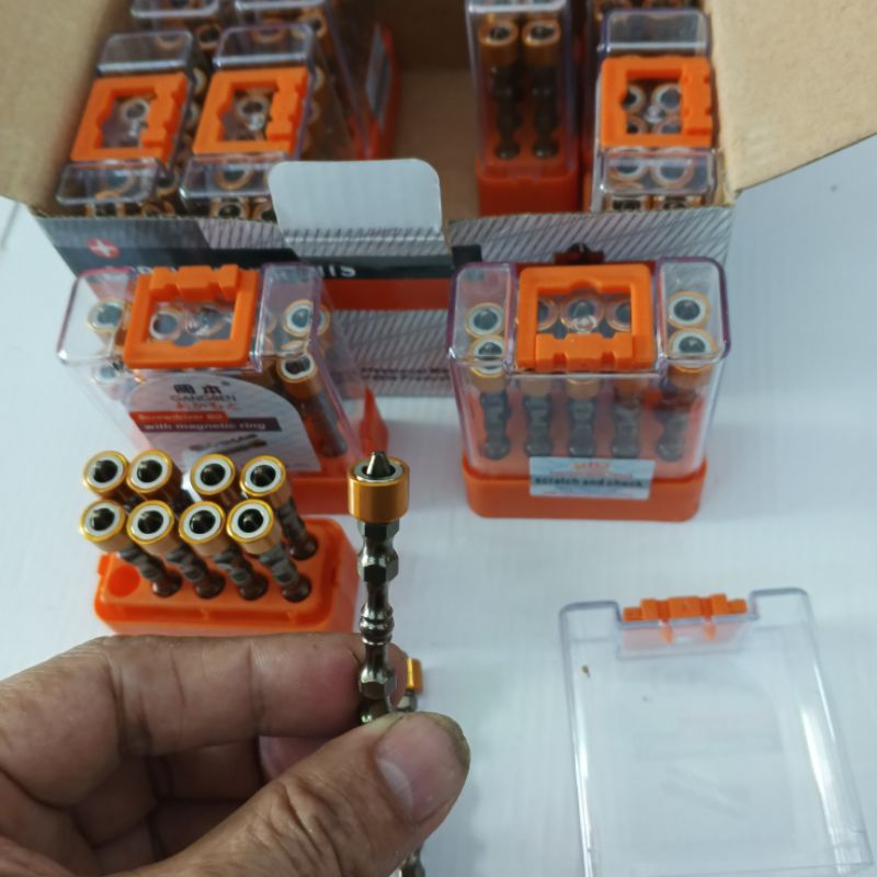 Hộp 10 Mũi vít NHẬT 4 cạnh 2 đầu có nam châm hít