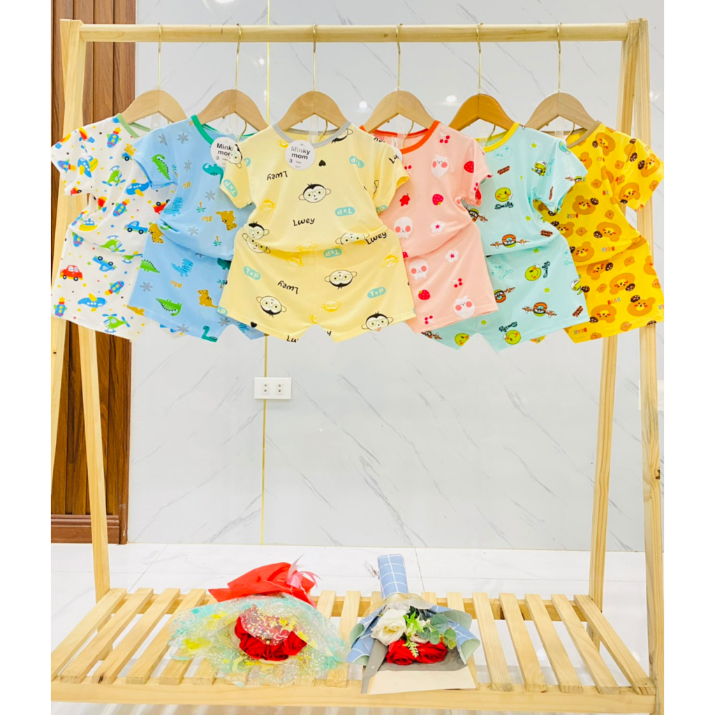 Bộ Cộc Tay MinKy Mom Viền Cổ Quần Áo in Tràn Hình Thun Lạnh Cho Bé