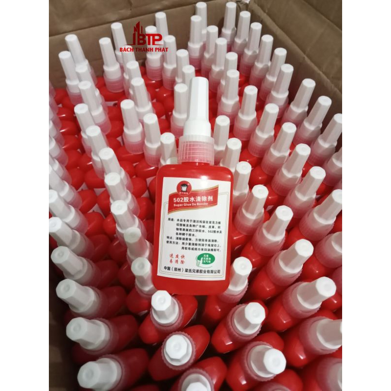 Tẩy keo 502 tấm nhựa nội thất