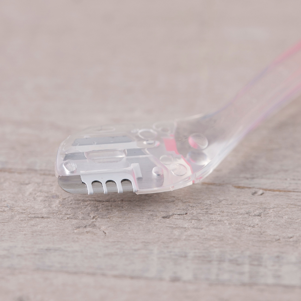 Dao Cạo Lông Mày Lưỡi Ngắn Kai Beauty BELT2B-0158