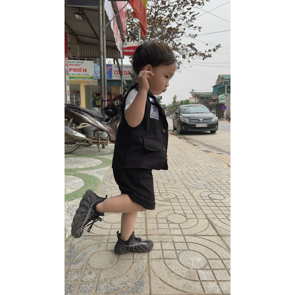 Quần áo cho bé trai 4 chi tiết, áo thun, áo gilet, quần short, kính phong cách Hàn Quốc BAOQUANKID [New]