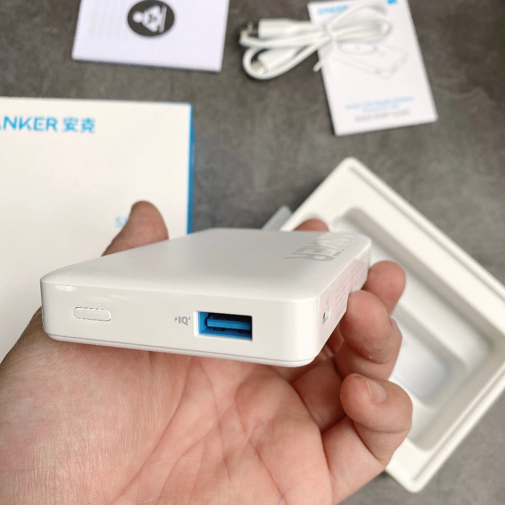 Sạc dự phòng Anker 10000mAh MagGo 334 Magnetic Battery - A1642 Từ tính không dây dây Hít Lưng  IP 12 13 14 Pro Max