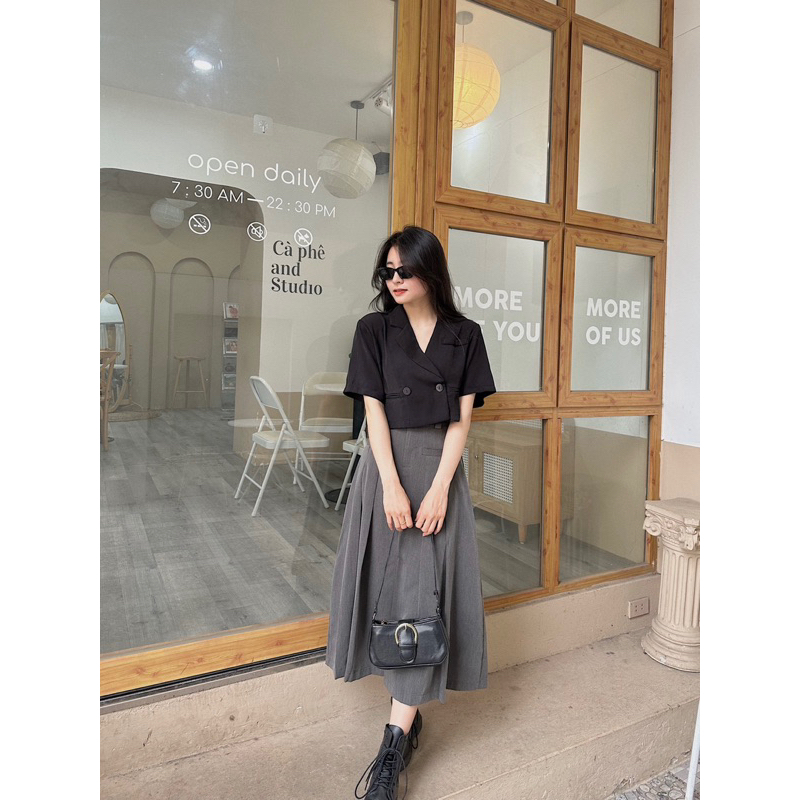 Áo croptop 2 cúc cut lưng  - MIDISTORE