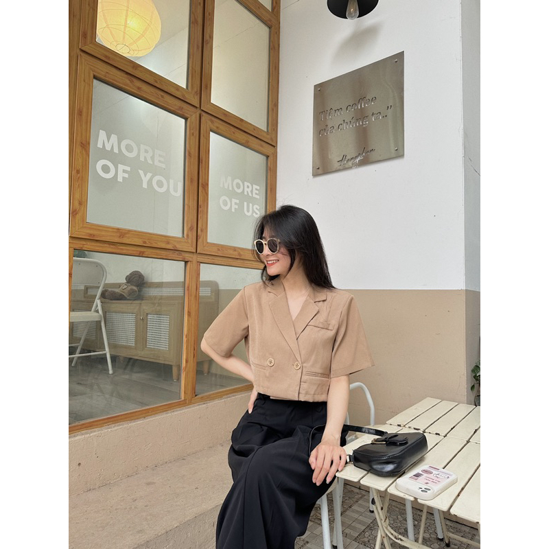 Áo croptop 2 cúc cut lưng  - MIDISTORE