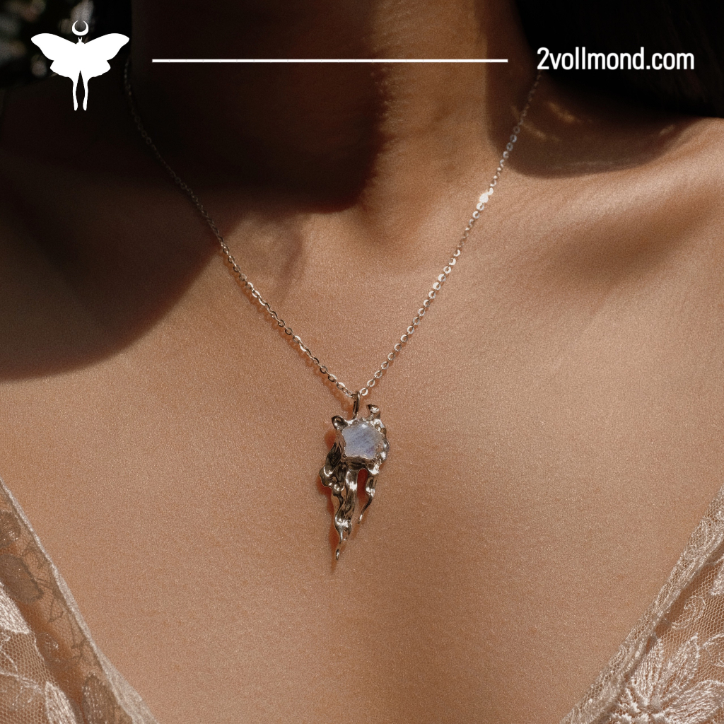 Mặt Dây Chuyền Đá Moonstone Hình Ngôi Sao Bạc 925