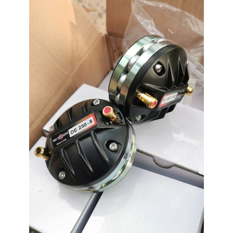 Treble 450 từ neo hay hơn từ thường , dùng cho dàn nhạc đi show và dàn karaoke cao cấp