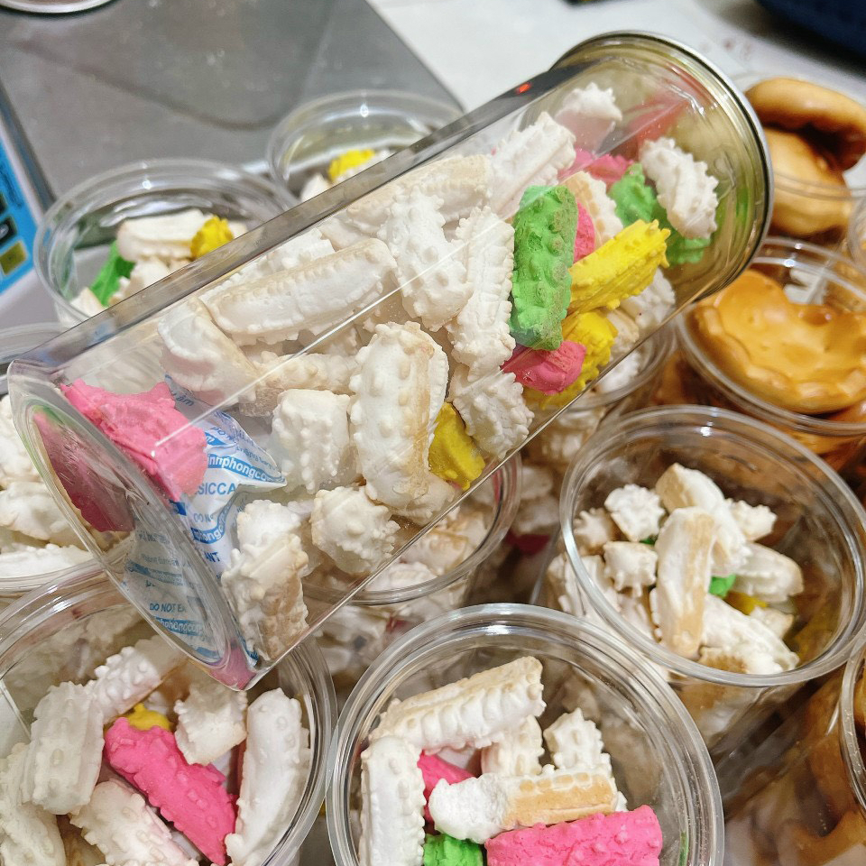 Bánh Men Gai Sữa Nhiều Màu Sắc Tuổi Thơ ~180g