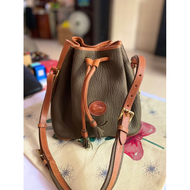 túi bucket hiệu con vịt ( Dooney & Bourke ) authentic thanh lý