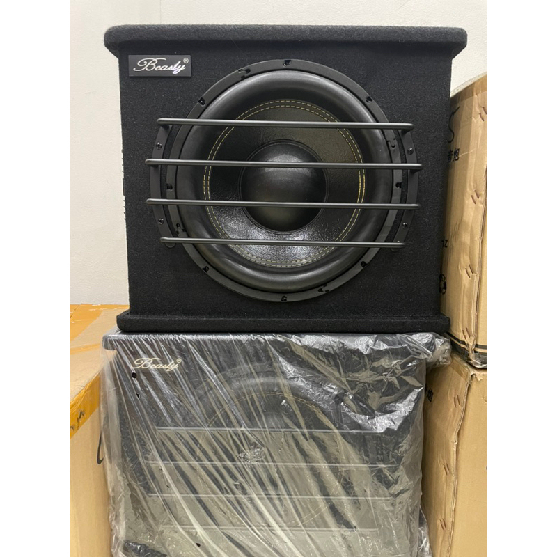 Loa bass hơi nắp đặt trên ô tô !