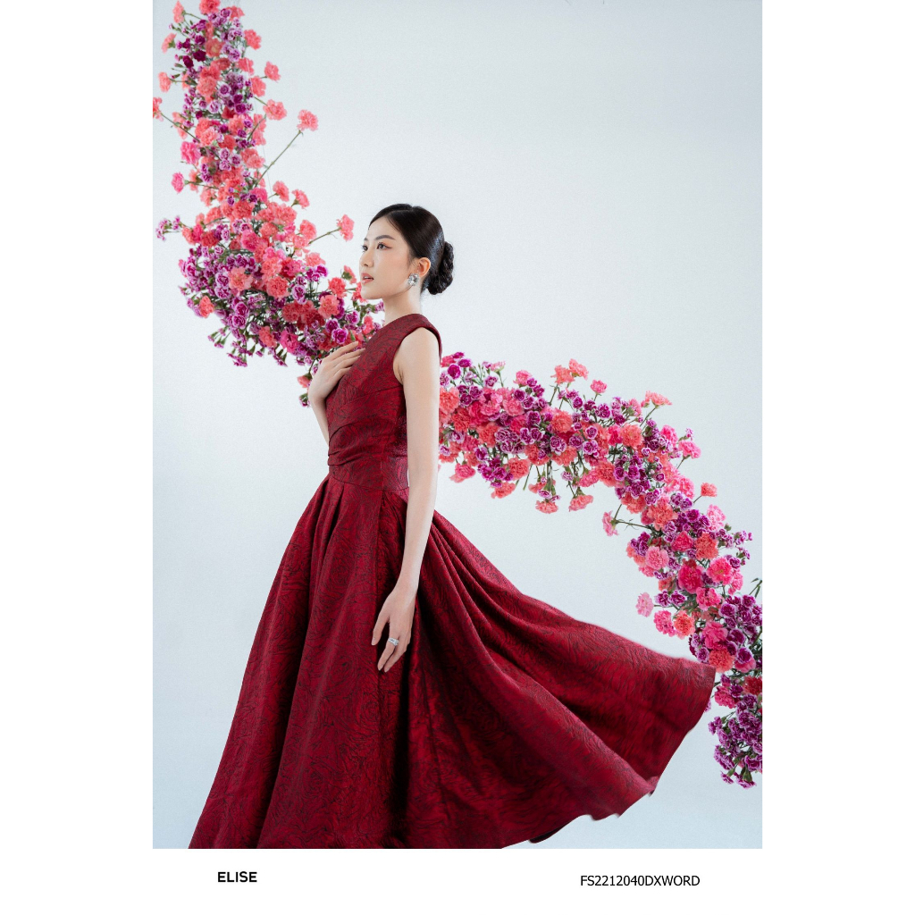 MAXI GẤM HOA ĐỎ XẾP LY EO