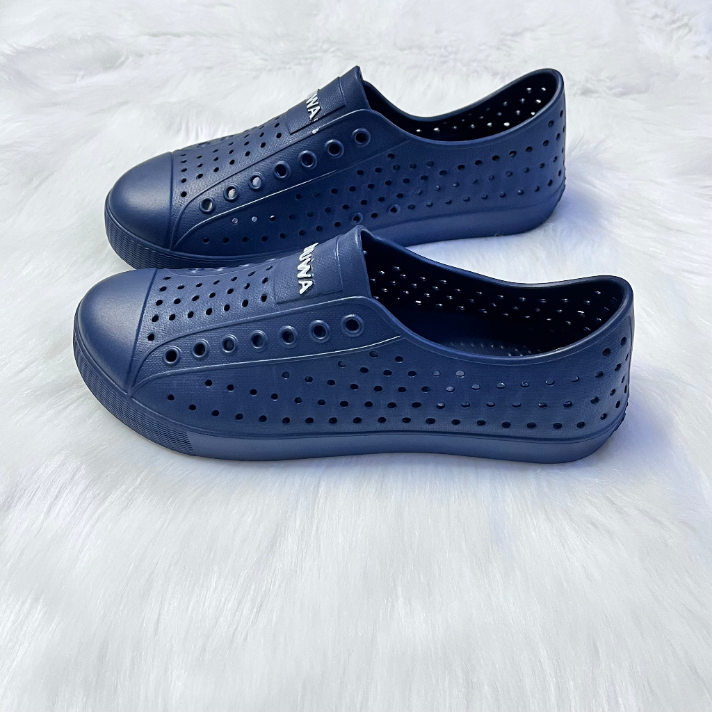 Giày mọi nam Duwa DH268-1, giày lười nam lỗ thoáng khí đi mưa đi nắng vô cùng tiện lợi và thoải mái. Hàng chính hãng