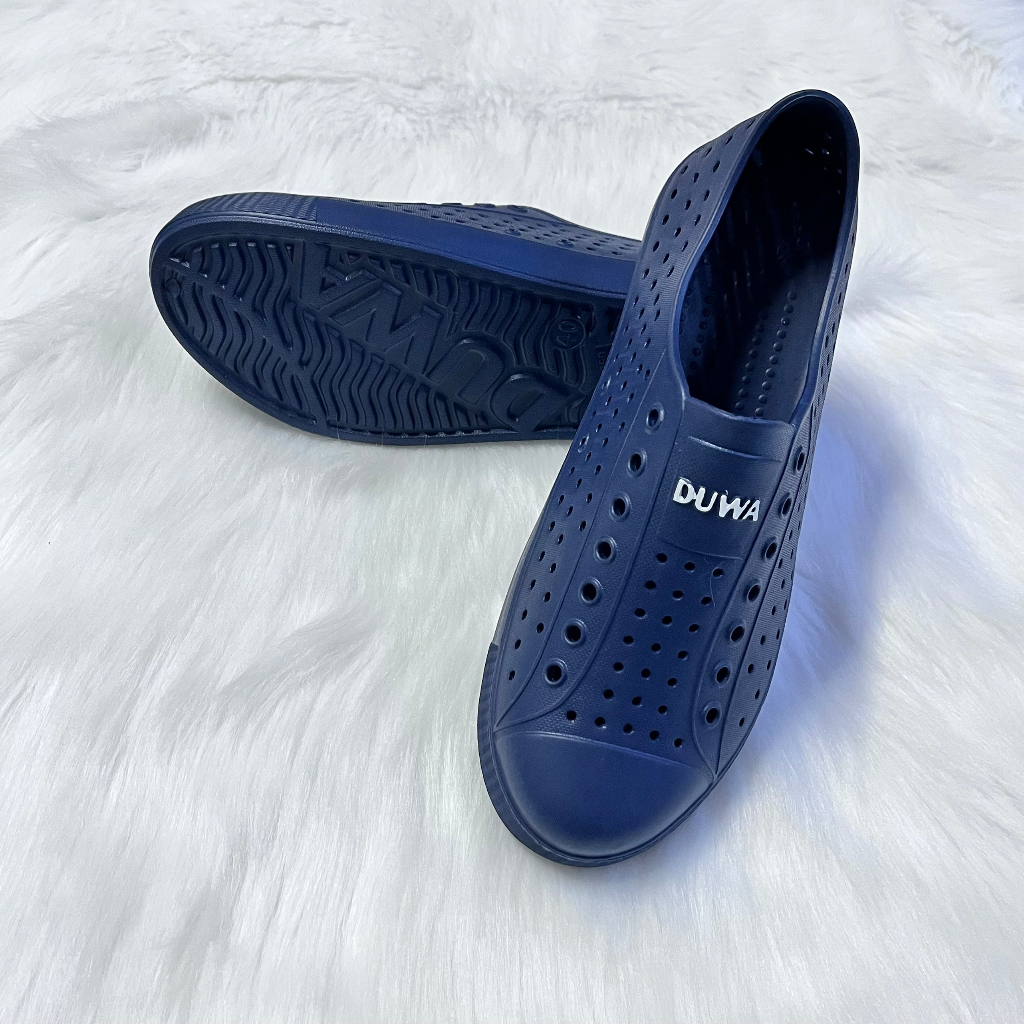 Giày mọi nam Duwa DH268-1, giày lười nam lỗ thoáng khí đi mưa đi nắng vô cùng tiện lợi và thoải mái. Hàng chính hãng