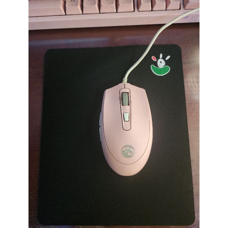 Tấm lót chuột Logitech siêu rẽ