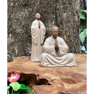 Tượng nhà sư giả gốm