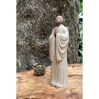 Tượng nhà sư giả gốm