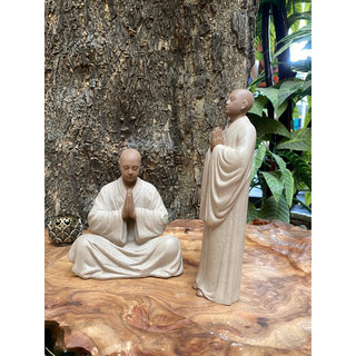 Tượng nhà sư giả gốm