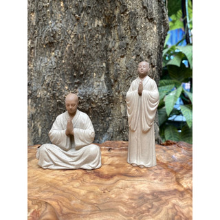 Tượng nhà sư giả gốm