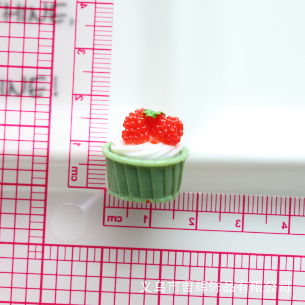 Mô hình bánh cupcake vị trái cây trang trí nhà búp bê