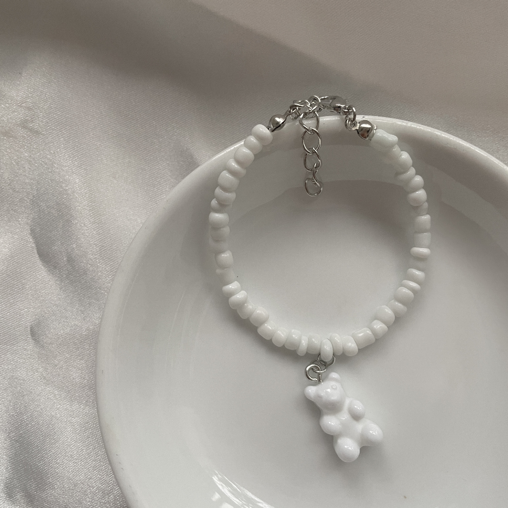 Vòng tay handmade mix gấu trắng
